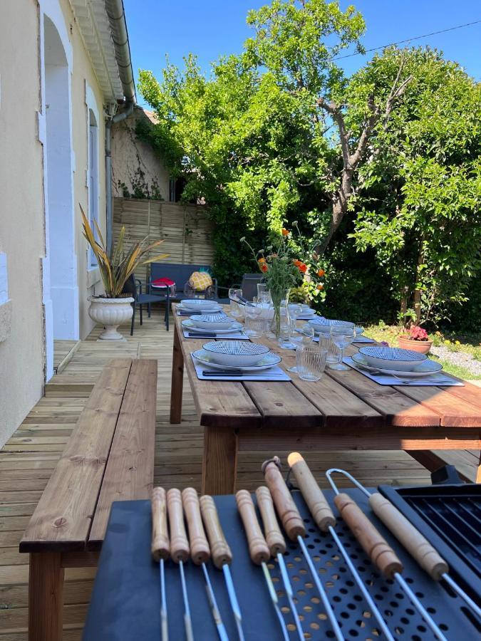 Charmante Maison Climatisee Avec Piscine Au Calme A Carcassone Kültér fotó